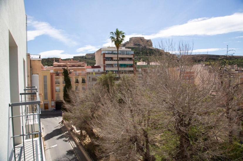 Apartmán Reina Victoria La Plaza Alicante Exteriér fotografie