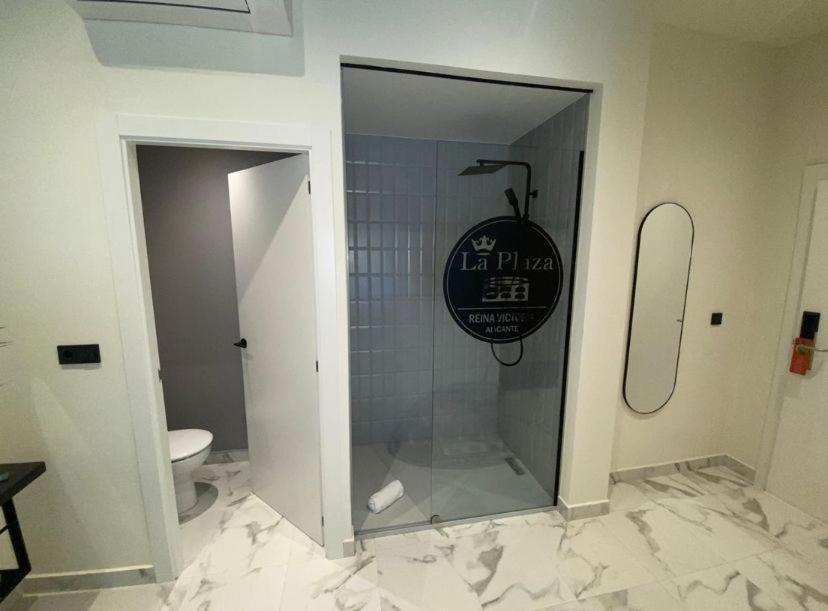 Apartmán Reina Victoria La Plaza Alicante Exteriér fotografie