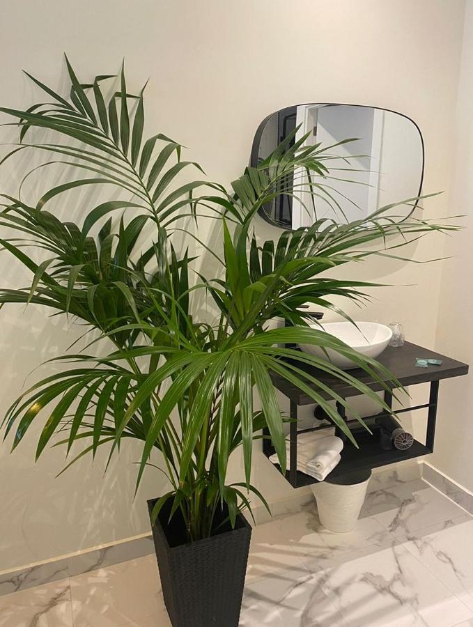 Apartmán Reina Victoria La Plaza Alicante Exteriér fotografie